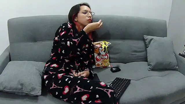 Katalleya jyj online show from 22, 2, 2025