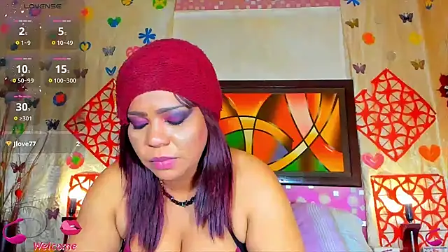 SQUIRTBRUNETE online show from 18, 1, 2025