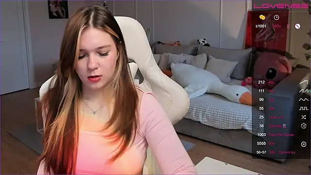 Frau Lina online show from 1, 4, 2026