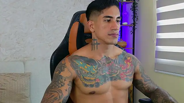 AdanReilly online show from 8, 2, 2025