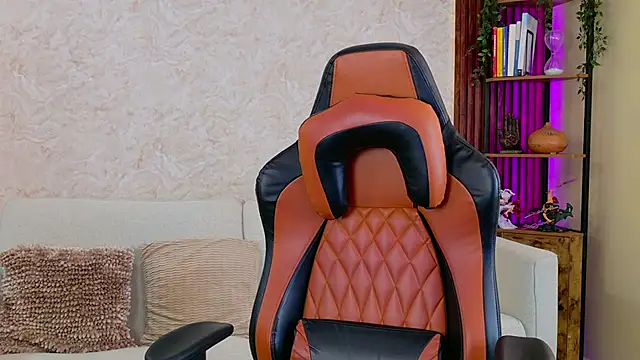 AdanReilly online show from 13, 12, 2025