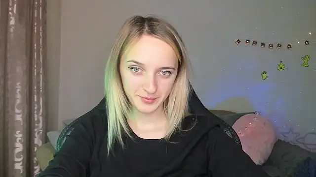 Snapshot of RouseReed chatting on 29, 10, 2025 RouseReed online show from 29, 10, 2025