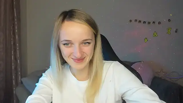 Snapshot of RouseReed chatting on 31, 10, 2025 RouseReed online show from 31, 10, 2025