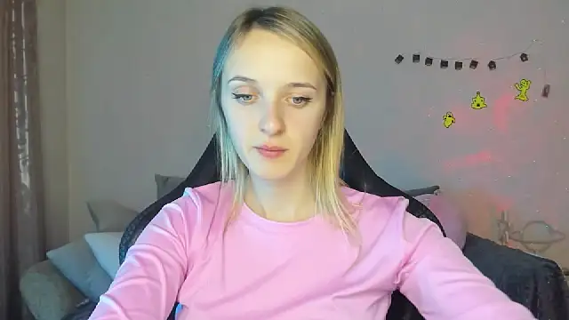 Snapshot of RouseReed chatting on 7, 11, 2025 RouseReed online show from 7, 11, 2025