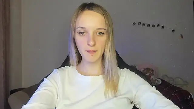 Snapshot of RouseReed chatting on 3, 12, 2025 RouseReed online show from 3, 12, 2025