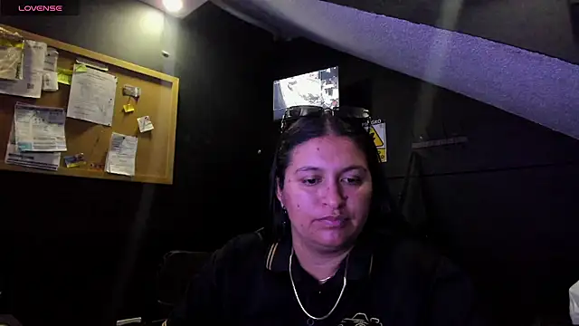 Mia oficial online show from 19, 12, 2025