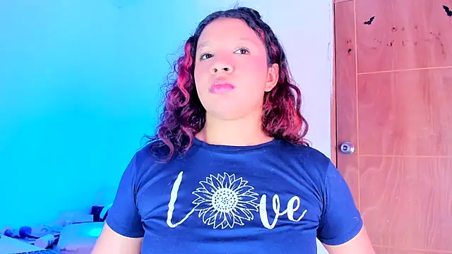 Emily Coper18 online show from 19, 4, 2026