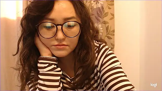 Snapshot of hrnyteacher chatting on 4, 3, 2025 hrnyteacher online show from 4, 3, 2025