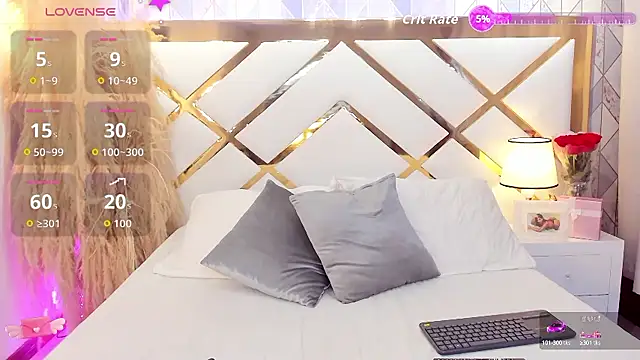 Snapshot of EmmaWeest chatting on 10, 10, 2025 EmmaWeest online show from 10, 10, 2025