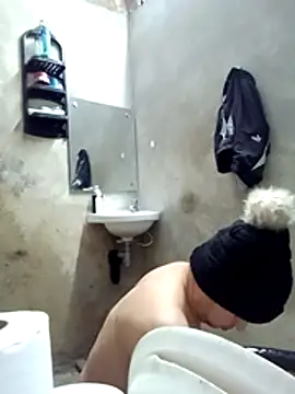 Snapshot of Fabi_1986 chatting on 1, 12, 2025 Fabi 1986 online show from 1, 12, 2025