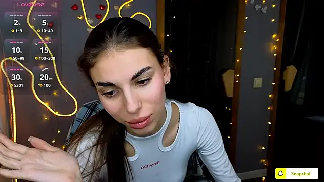 Snapshot of EmmyGreans chatting on 7, 10, 2025 EmmyGreans online show from 7, 10, 2025