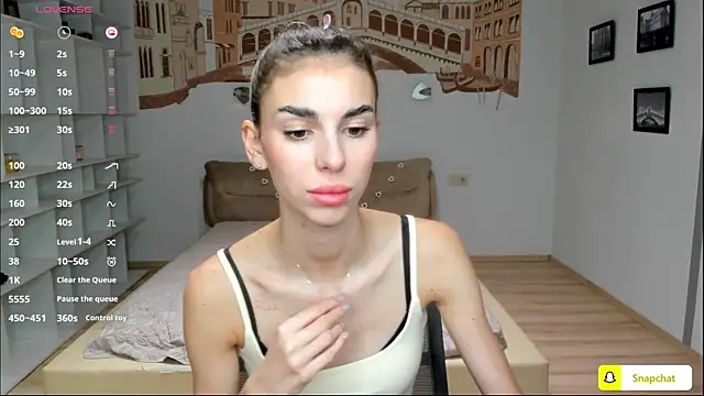 Snapshot of EmmyGreans chatting on 10, 10, 2025 EmmyGreans online show from 10, 10, 2025