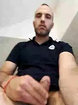 Snapshot of leon3875 chatting on 7, 1, 2025 leon3875 online show from 7, 1, 2025