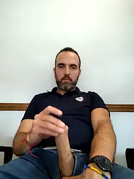 Snapshot of leon3875 chatting on 6, 2, 2025 leon3875 online show from 6, 2, 2025