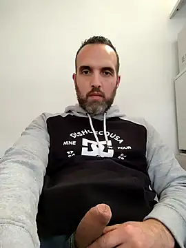 Snapshot of leon3875 chatting on 30, 9, 2025 leon3875 online show from 30, 9, 2025