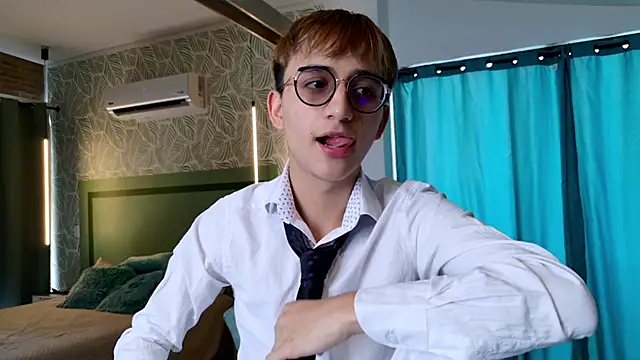 Snapshot of Mr_evan1 chatting on 25, 10, 2025 Mr evan1 online show from 25, 10, 2025