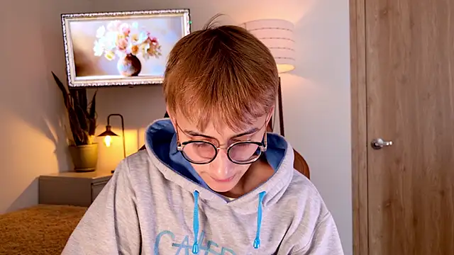 Snapshot of Mr_evan1 chatting on 19, 11, 2025 Mr evan1 online show from 19, 11, 2025