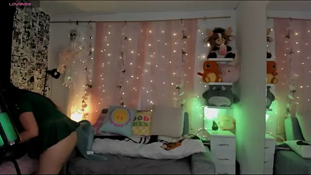  dayana miler online show from 18, 3, 2026