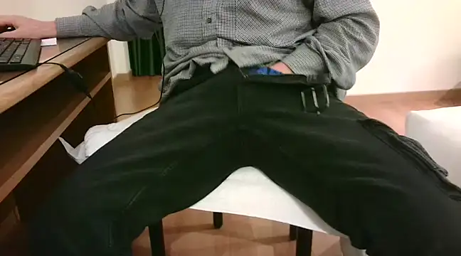 Giulio35 Pika online show from 14, 1, 2025