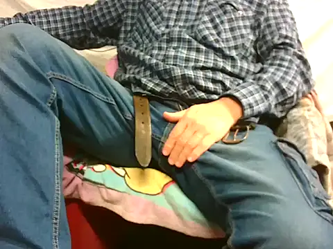 Snapshot of Giulio35_Pika chatting on 23, 12, 2025 Giulio35 Pika online show from 23, 12, 2025