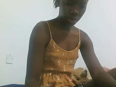 Snapshot of hey_its_andreana chatting on 12, 6, 2026 hey its andreana online show from 12, 6, 2026