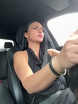 KimKelly13 online show from 13, 4, 2026