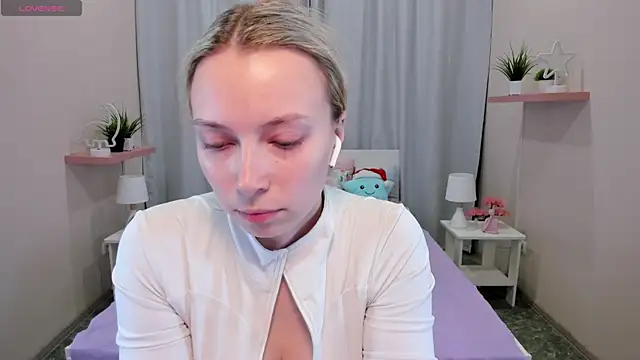 TiffanyBatson online show from 6, 12, 2024