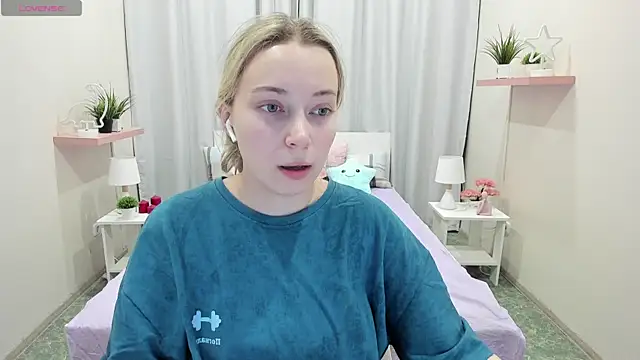 TiffanyBatson online show from 29, 12, 2024