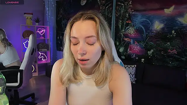 TiffanyBatson online show from 17, 2, 2025