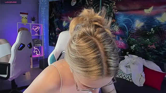 TiffanyBatson online show from 12, 3, 2025