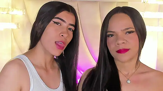 Snapshot of siara_and_zoe chatting on 4, 6, 2026 siara and zoe online show from 4, 6, 2026