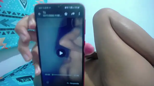 Snapshot of GiveLove1 chatting on 10, 1, 2025 GiveLove1 online show from 10, 1, 2025