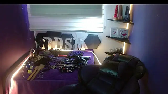 Snapshot of Alexa_Slavehot777 chatting on 16, 11, 2025 Alexa Slavehot777 online show from 16, 11, 2025