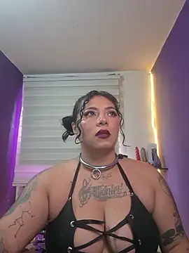 Snapshot of Alexa_Slavehot777 chatting on 24, 11, 2025 Alexa Slavehot777 online show from 24, 11, 2025