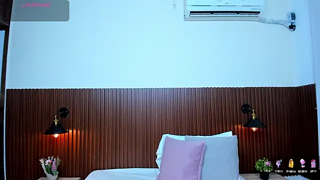 chanel brunette online show from 7, 3, 2025