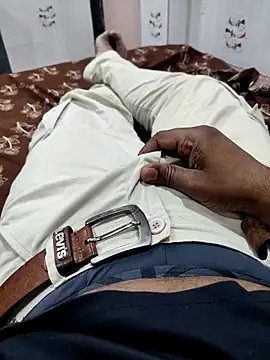 HunterBoy27ForMilf online show from 30, 4, 2026