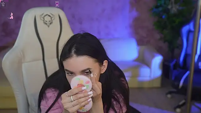 Tina Breeze online show from 18, 3, 2025