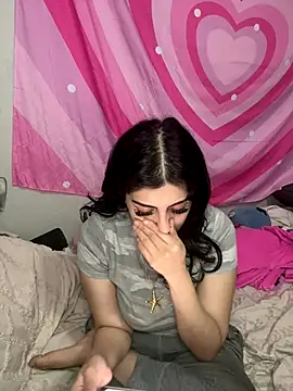 Snapshot of ThickerThanYoBitch chatting on 27, 9, 2025 ThickerThanYoBitch online show from 27, 9, 2025