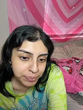 Snapshot of ThickerThanYoBitch chatting on 15, 11, 2025 ThickerThanYoBitch online show from 15, 11, 2025