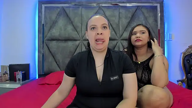 Snapshot of Danielaandximena chatting on 1, 3, 2025 Danielaandximena online show from 1, 3, 2025