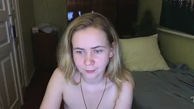 Riley Roo online show from 31, 12, 2024