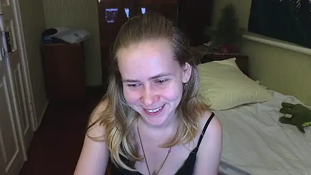 Riley Roo online show from 2, 1, 2025