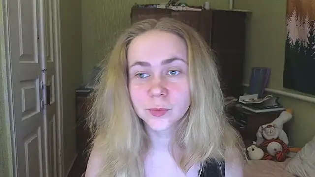 Riley Roo online show from 9, 3, 2025