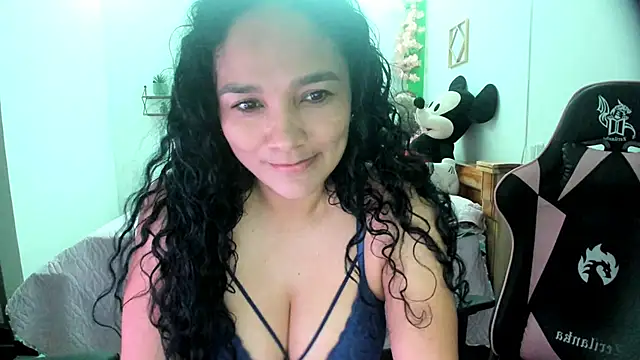 rayza mature 154 online show from 10, 10, 2025