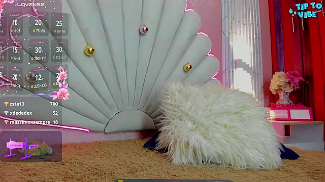 Sophia smith0 online show from 5, 12, 2024