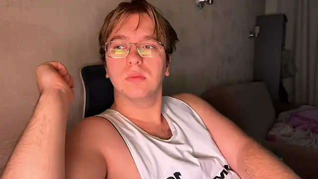 kiopiggy online show from 11, 11, 2025