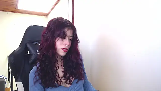 Snapshot of SuzzyyM chatting on 15, 1, 2025 SuzzyyM online show from 15, 1, 2025