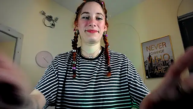 Snapshot of IsaBaileys_ chatting on 1, 3, 2025 IsaBaileys online show from 1, 3, 2025