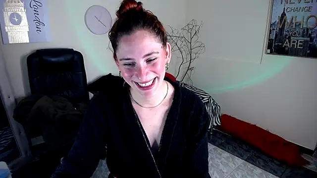 Snapshot of IsaBaileys_ chatting on 18, 3, 2025 IsaBaileys online show from 18, 3, 2025