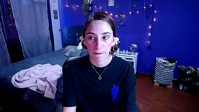 Snapshot of IsaBaileys_ chatting on 15, 9, 2025 IsaBaileys online show from 15, 9, 2025